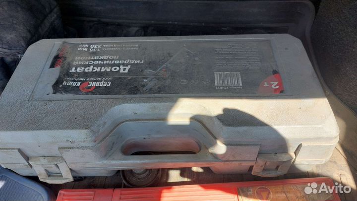 Домкрат гидравлический подкатной 2 т