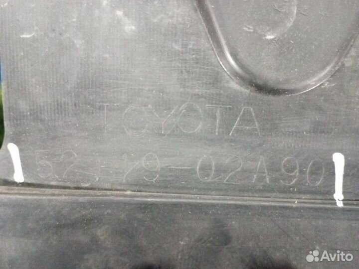 Бампер передний Toyota Auris E15 2006-2012