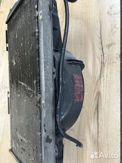 Радиатор охлаждения с вентилятором Ауди 100 2.3