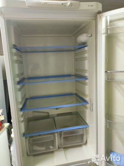 Холодильник indesit