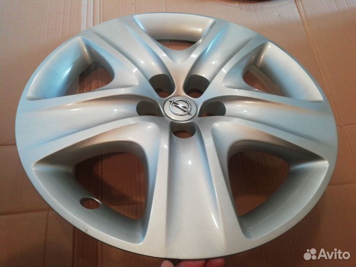 Колпак колеса Opel Astra J 13286691