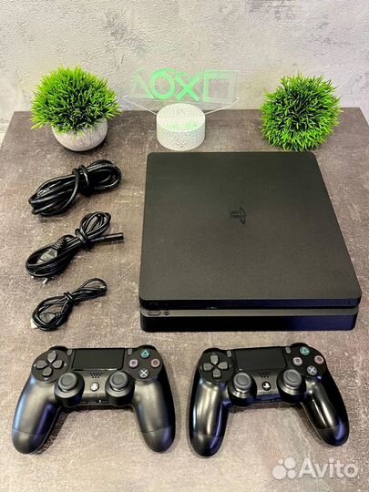 Sony PS4 Slim 1 TB 2 джоя много игр