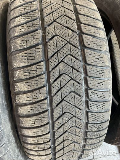 Pirelli Sottozero Winter 240 245/45 R19