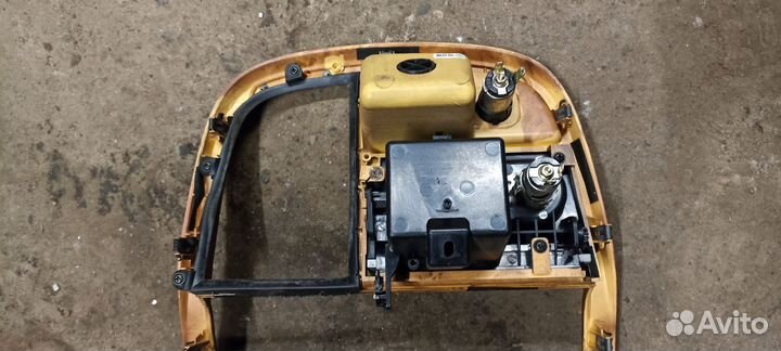 Окантовка центр консоли Kia Carnival 2002-2006