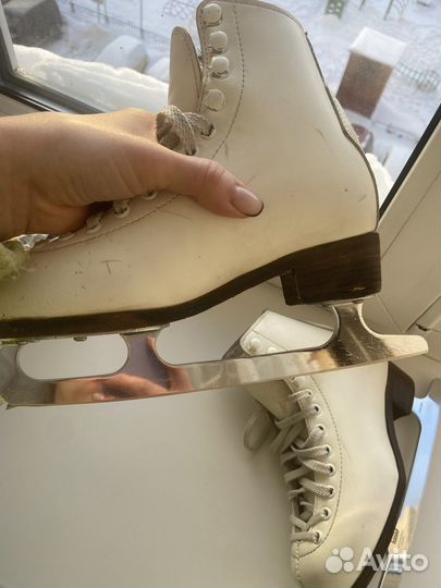 Фигурные коньки wifa 32 LL