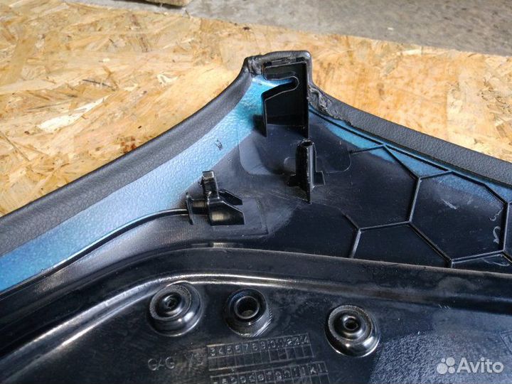 Обшивка салона левая Audi A8 D4 long 4.2 cdra 2011