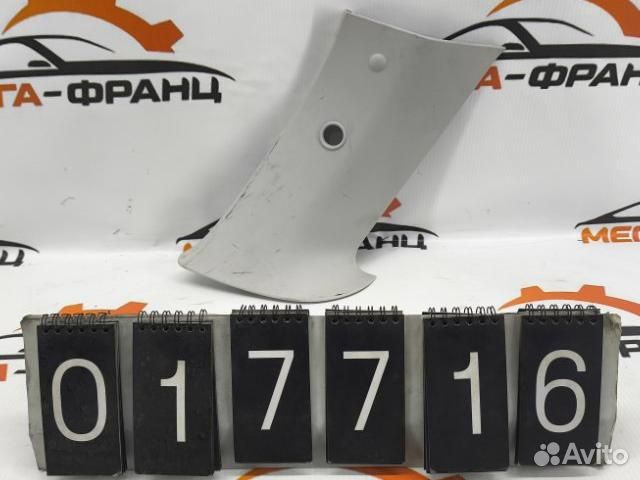 Накладка в салоне задняя левая Peugeot 308