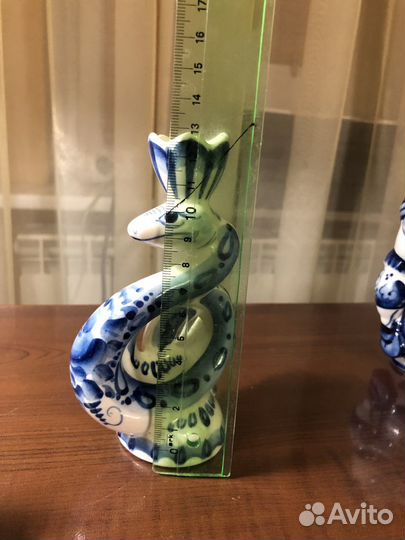 Фигурки фарфоровые 