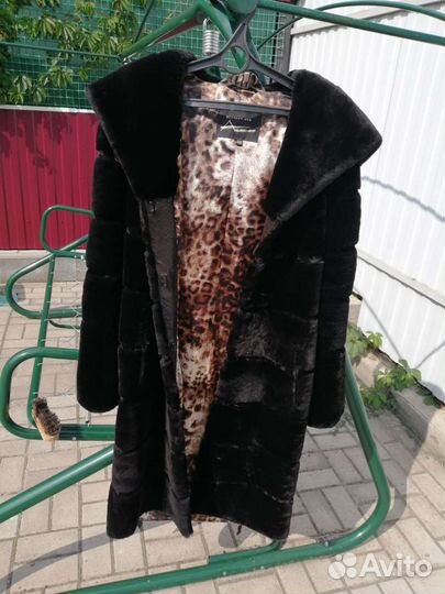 Шуба мутоновая с капюшоном