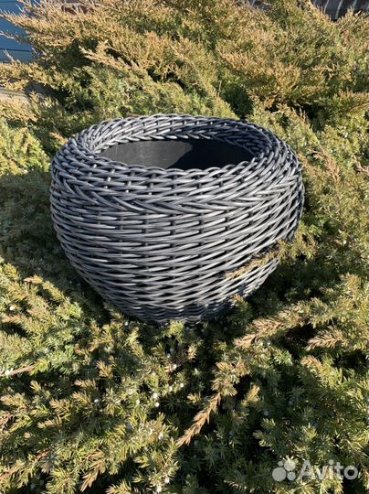 Кашпо из ротанга