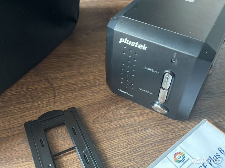 Сканер Plustek OpticFilm 8200i