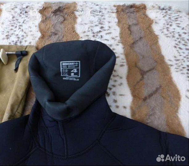 Гидрокостюм