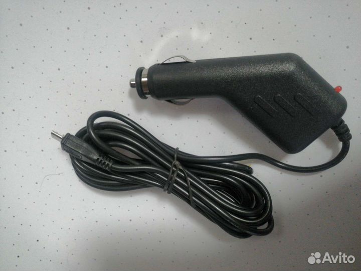 Автомобильное зарядное устройство микро USB