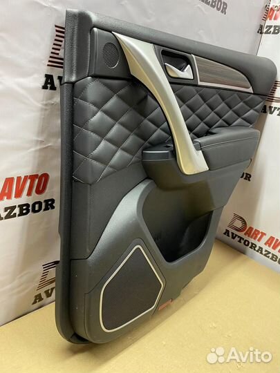 Обшивка двери задняя правая в сборе Haval H9