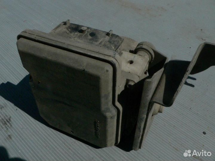 Блок ABS (насос) nissan Juke (F15) 2011