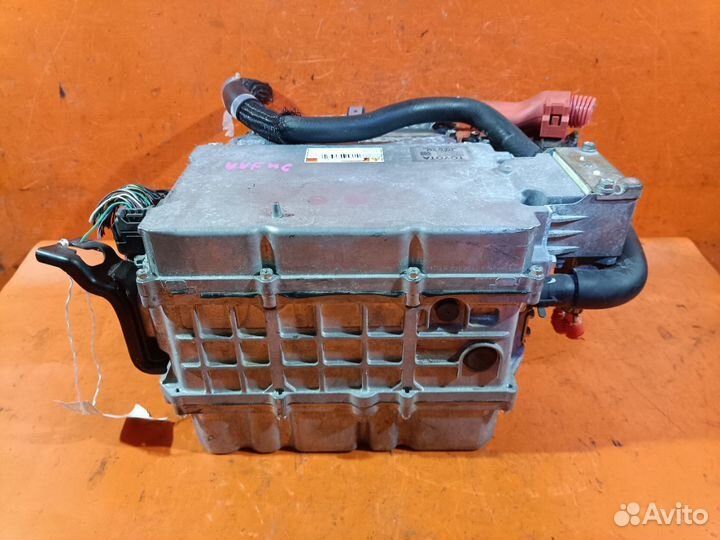 Блок электронный упр-я Lexus Ls600hl UVF46