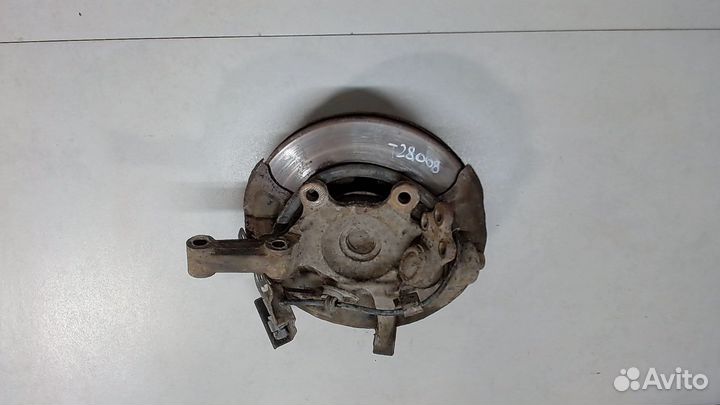 Ступица (кулак, цапфа) Nissan Elgrand, 1998