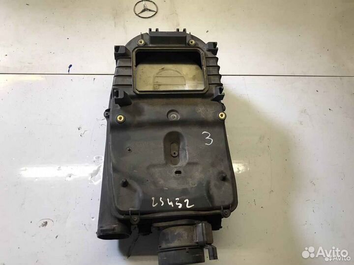 Корпус воздушного фильтра Мерседес ом651