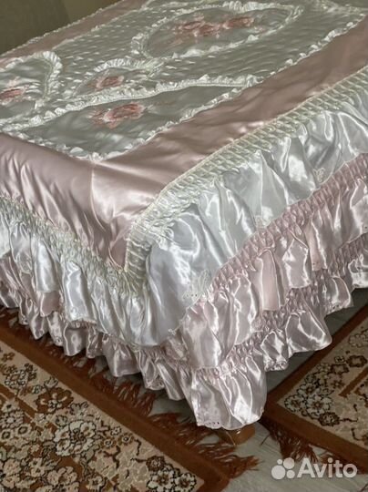 Покрывало и 2 наволочки