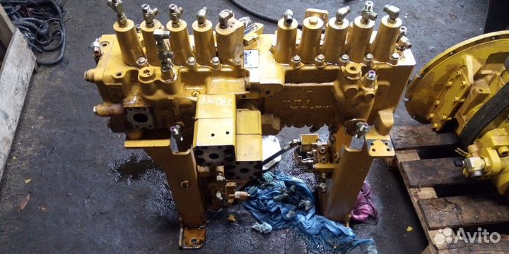 Гидрораспределитель Caterpillar CAT330DL