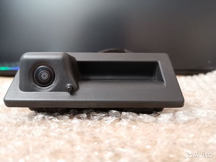 Камера заднего вида Tiguan номер детали 5NA827566D