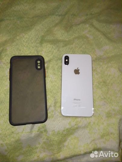 Телефон iPhone 10