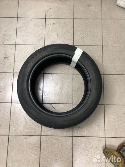 Nokian Tyres NRVi 255/50 R19