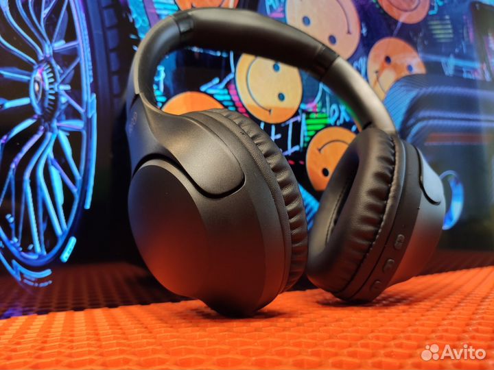 Беспроводные наушники новые QCY H2