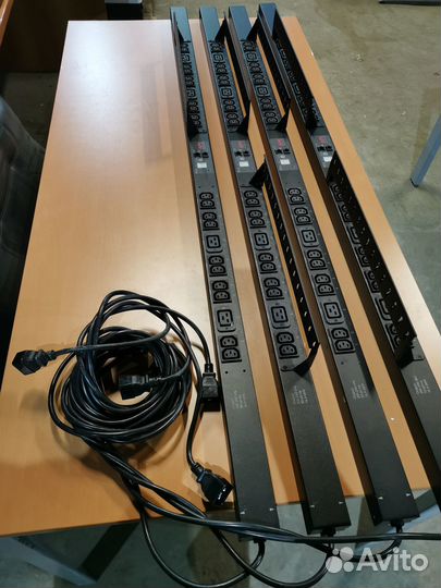 Распределитель питания APC Rack AP7852