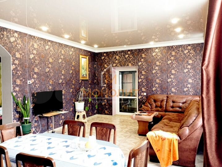 Дом 127,4 м² на участке 3,7 сот.