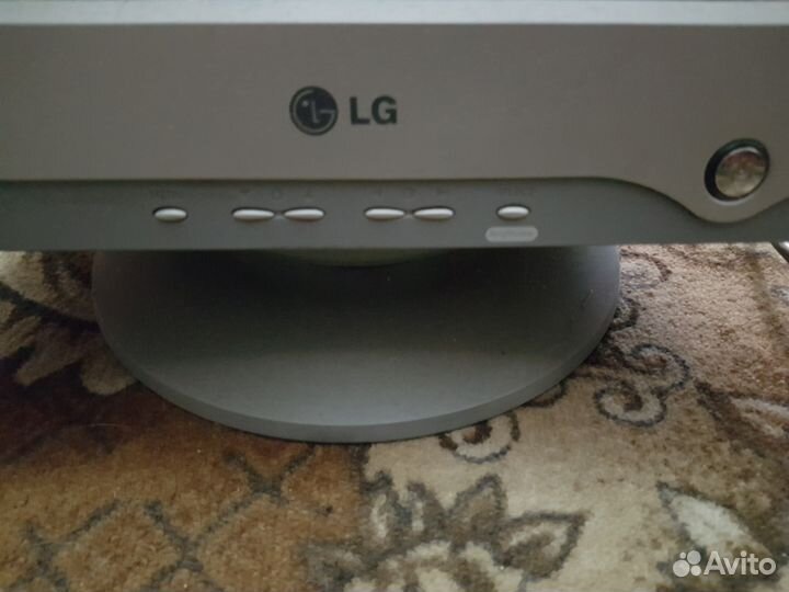 Монитор LG flatron ez T710PH