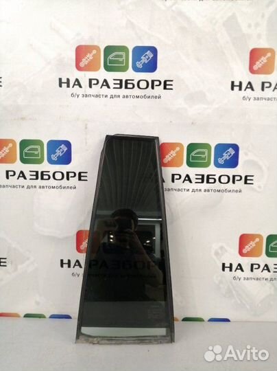 Форточка двери задняя левая Toyota Land Cruiser
