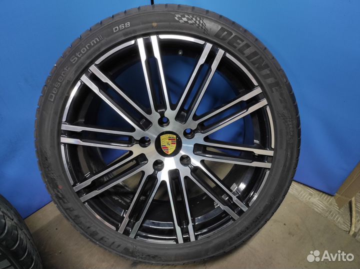 Комплект колес R21 на Porsche