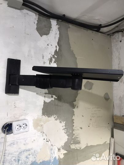 Кронштейн для телевизора поворотный