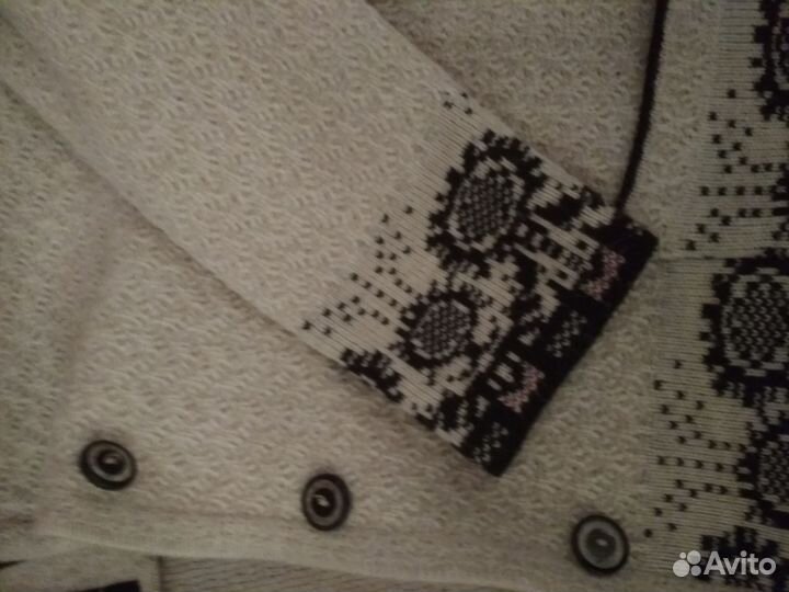 Кардиган,кофта вязаная белая с узором