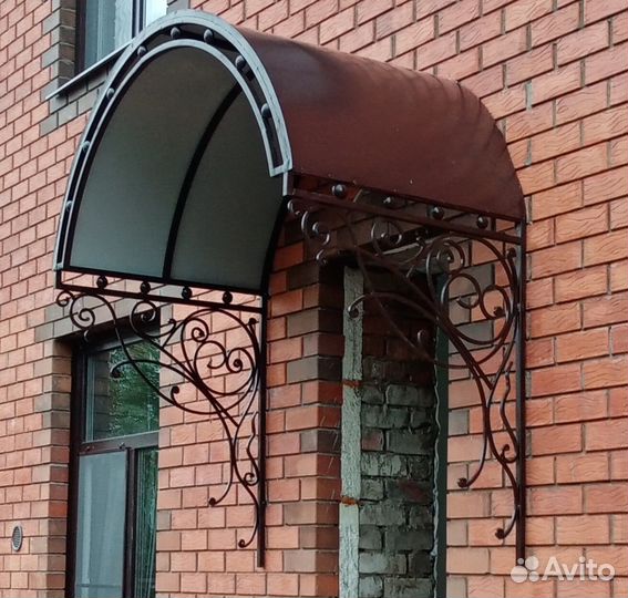 Козырёк на двери