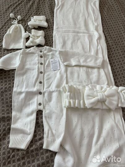 Комплект на выписку для девочки