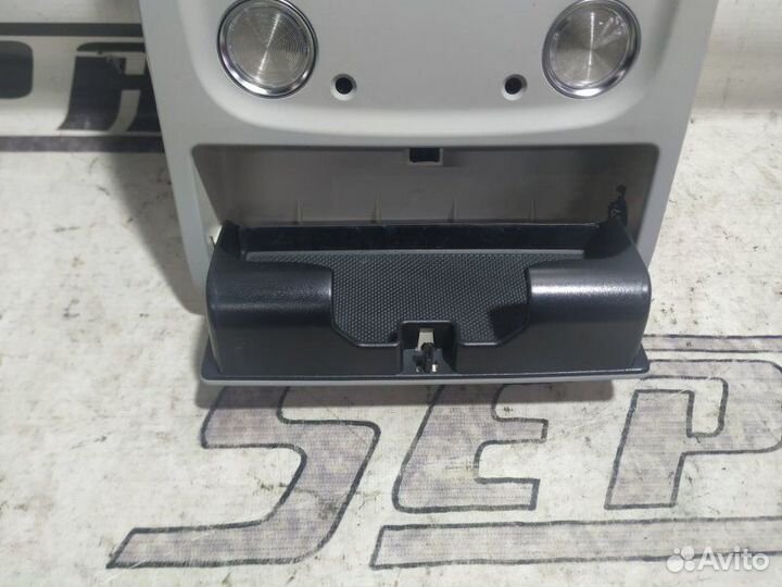 Плафон салона Audi Q5 8R 2012—2017