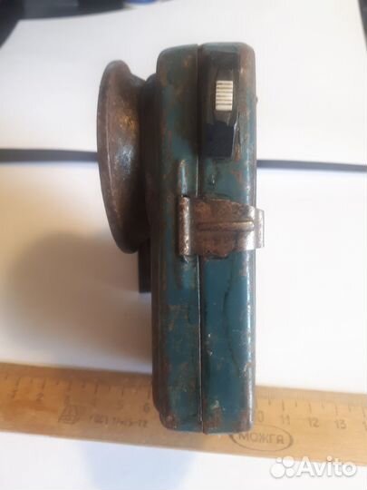 Старинный карманный фонарик времён СССР