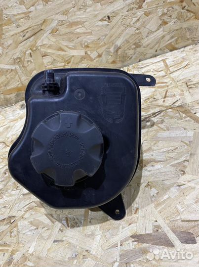 Бачок расширительный BMW X5 E70 F15 X6 E71 F16