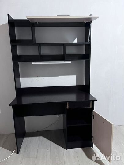 Письменный стол для школьника бу