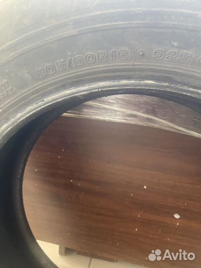Bridgestone Blizzak VRX 205/60 R32 180E