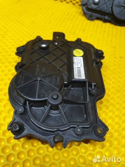 Доводчик двери Volkswagen Phaeton 3D8 BGH 2004