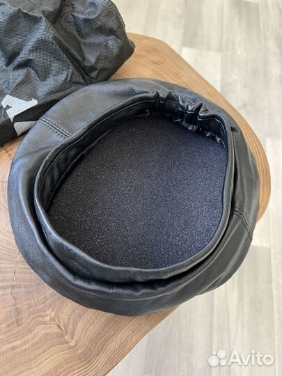 Берет женский кожаный