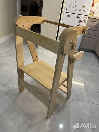 Башня помощника для ребенка