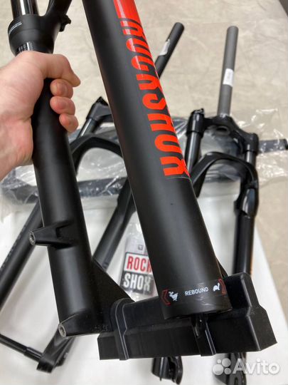 Вилка RockShox Judy TK Воздушная 27.5 red