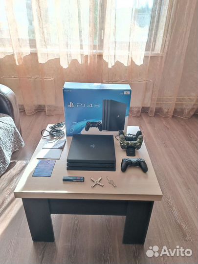 Sony PS4 pro 1tb+2 джойстика+докстанция+500игр
