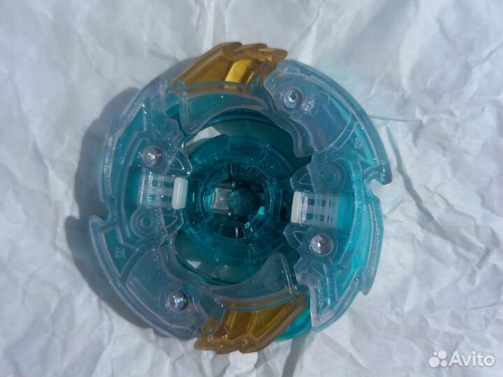 Beyblade burst takara tomy, Бейблейды