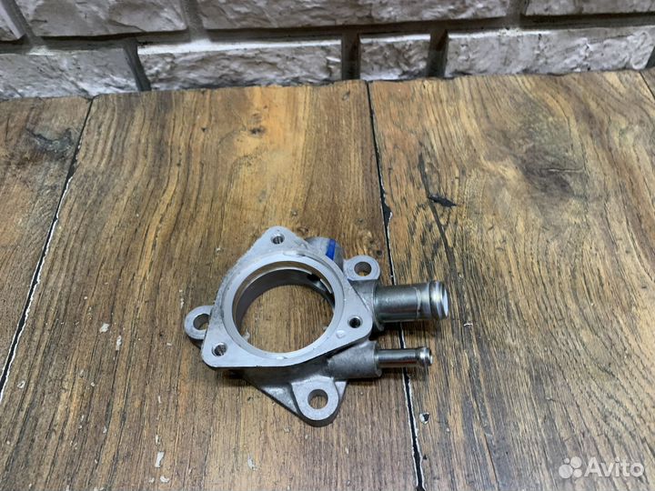 Suzuki Vitara Корпус термостата 1.6 M16A