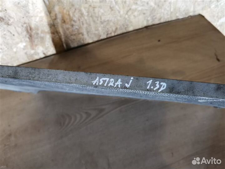 Радиатор кондиционера Opel Astra J 2010